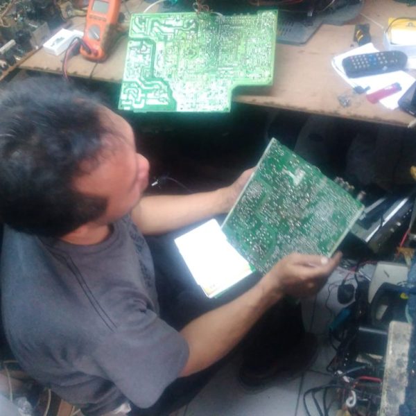 perbaikan elektronik devices